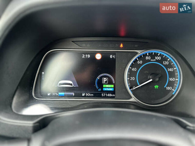 Чорний Ніссан Ліф, об'ємом двигуна 0 л та пробігом 57 тис. км за 14300 $, фото 33 на Automoto.ua