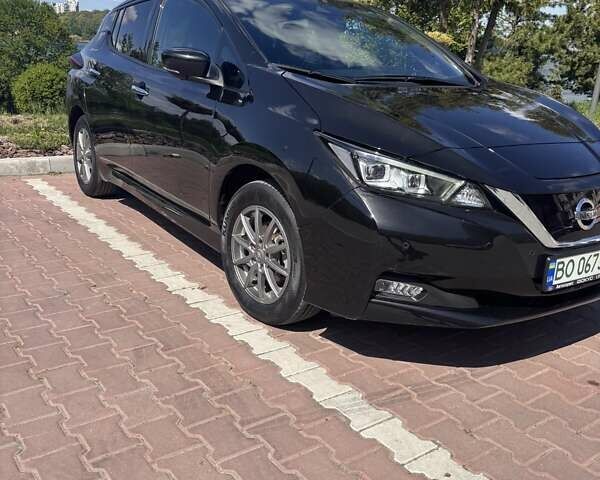 Черный Ниссан Лиф, объемом двигателя 0 л и пробегом 75 тыс. км за 16199 $, фото 5 на Automoto.ua