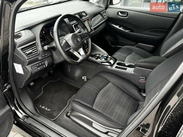 Чорний Ніссан Ліф, об'ємом двигуна 0 л та пробігом 128 тис. км за 15500 $, фото 31 на Automoto.ua