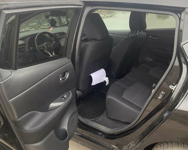 Черный Ниссан Лиф, объемом двигателя 0 л и пробегом 108 тыс. км за 19500 $, фото 14 на Automoto.ua