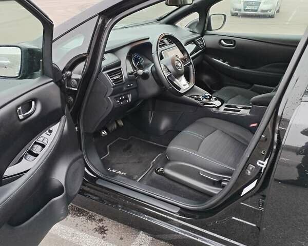 Чорний Ніссан Ліф, об'ємом двигуна 0 л та пробігом 53 тис. км за 14150 $, фото 11 на Automoto.ua