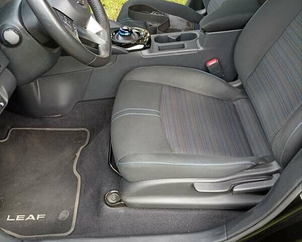 Чорний Ніссан Ліф, об'ємом двигуна 0 л та пробігом 95 тис. км за 13900 $, фото 15 на Automoto.ua