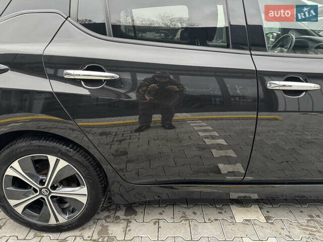 Чорний Ніссан Ліф, об'ємом двигуна 0 л та пробігом 128 тис. км за 15500 $, фото 65 на Automoto.ua