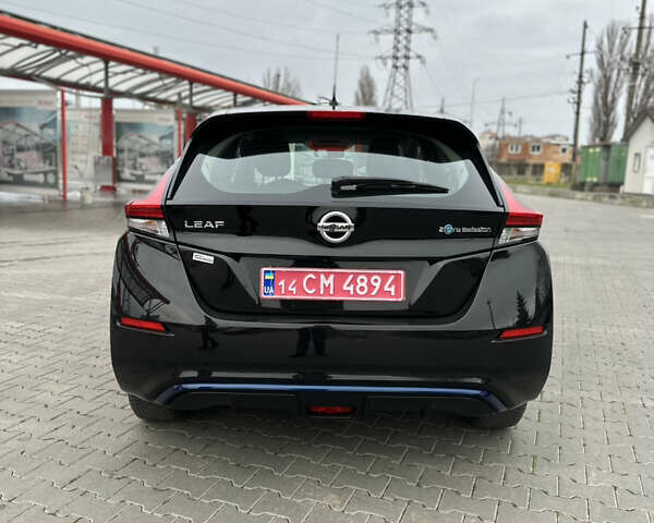 Чорний Ніссан Ліф, об'ємом двигуна 0 л та пробігом 57 тис. км за 14300 $, фото 5 на Automoto.ua