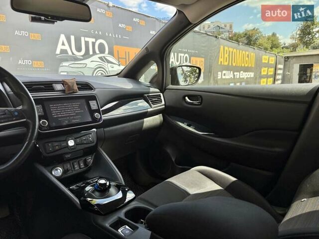 Чорний Ніссан Ліф, об'ємом двигуна 0 л та пробігом 72 тис. км за 15900 $, фото 13 на Automoto.ua