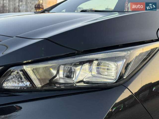 Черный Ниссан Лиф, объемом двигателя 0 л и пробегом 37 тыс. км за 13999 $, фото 6 на Automoto.ua