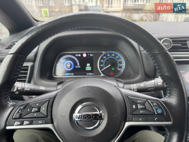 Черный Ниссан Лиф, объемом двигателя 0 л и пробегом 37 тыс. км за 13999 $, фото 26 на Automoto.ua