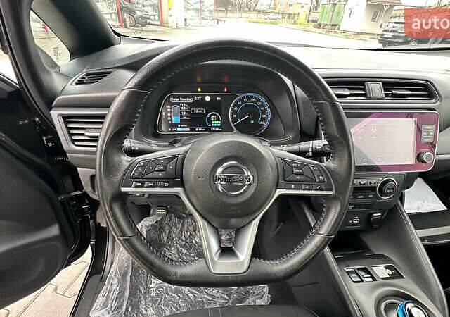 Чорний Ніссан Ліф, об'ємом двигуна 0 л та пробігом 57 тис. км за 14300 $, фото 37 на Automoto.ua