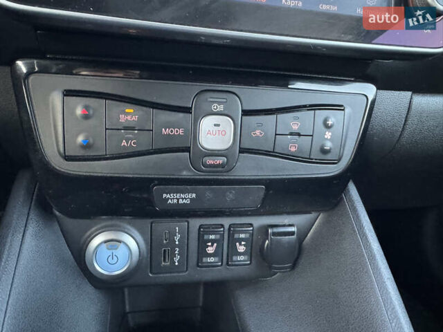 Черный Ниссан Лиф, объемом двигателя 0 л и пробегом 37 тыс. км за 13999 $, фото 18 на Automoto.ua