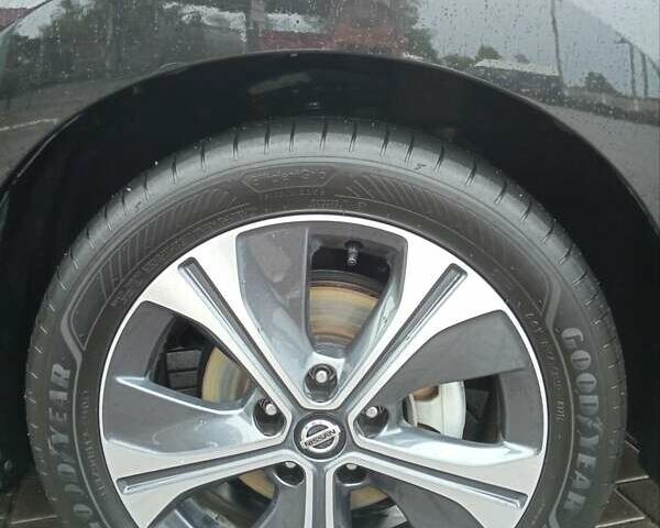 Чорний Ніссан Ліф, об'ємом двигуна 0 л та пробігом 95 тис. км за 13900 $, фото 48 на Automoto.ua