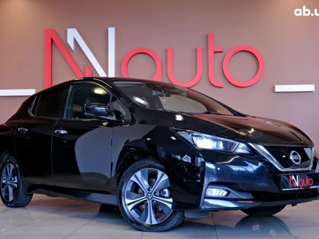 Черный Ниссан Лиф, объемом двигателя 0 л и пробегом 126 тыс. км за 15900 $, фото 3 на Automoto.ua