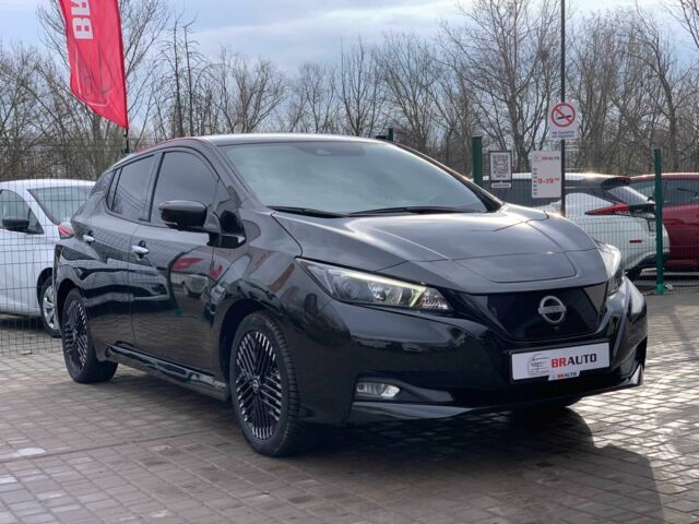 Черный Ниссан Лиф, объемом двигателя 0 л и пробегом 73 тыс. км за 15455 $, фото 2 на Automoto.ua