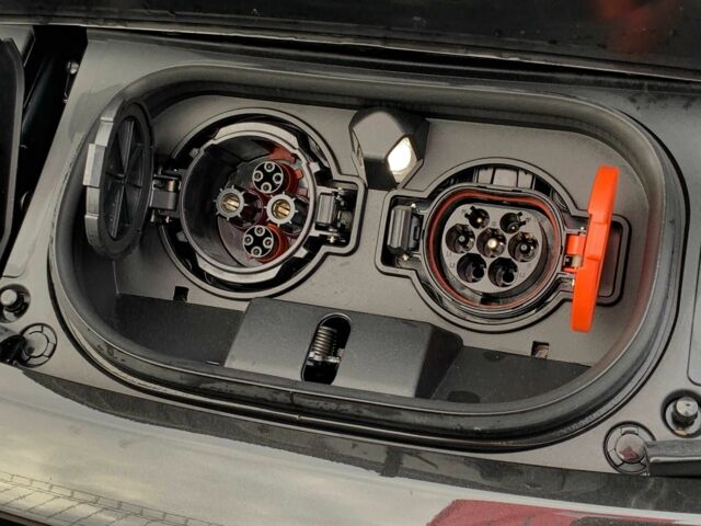 Черный Ниссан Лиф, объемом двигателя 0 л и пробегом 73 тыс. км за 15455 $, фото 22 на Automoto.ua