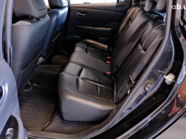 Черный Ниссан Лиф, объемом двигателя 0 л и пробегом 126 тыс. км за 15900 $, фото 7 на Automoto.ua