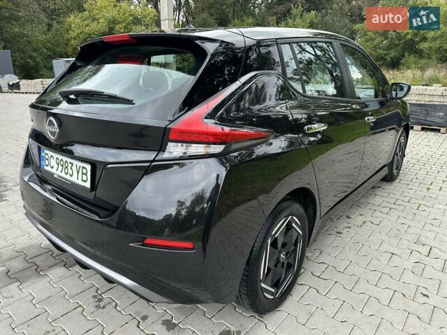 Черный Ниссан Лиф, объемом двигателя 0 л и пробегом 33 тыс. км за 15000 $, фото 8 на Automoto.ua