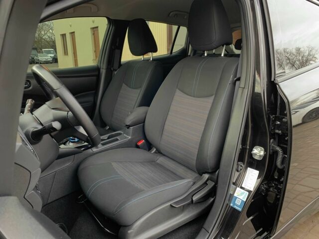 Черный Ниссан Лиф, объемом двигателя 0 л и пробегом 73 тыс. км за 15455 $, фото 10 на Automoto.ua