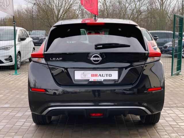 Черный Ниссан Лиф, объемом двигателя 0 л и пробегом 73 тыс. км за 15455 $, фото 5 на Automoto.ua