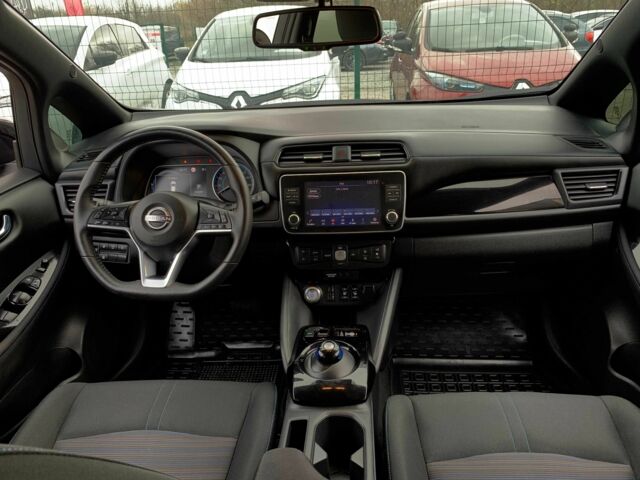 Черный Ниссан Лиф, объемом двигателя 0 л и пробегом 73 тыс. км за 15455 $, фото 17 на Automoto.ua