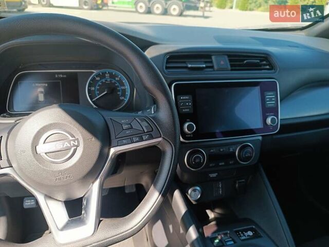 Черный Ниссан Лиф, объемом двигателя 0 л и пробегом 17 тыс. км за 16500 $, фото 18 на Automoto.ua