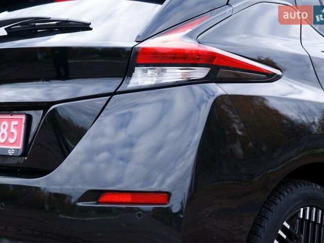 Черный Ниссан Лиф, объемом двигателя 0 л и пробегом 73 тыс. км за 15950 $, фото 43 на Automoto.ua