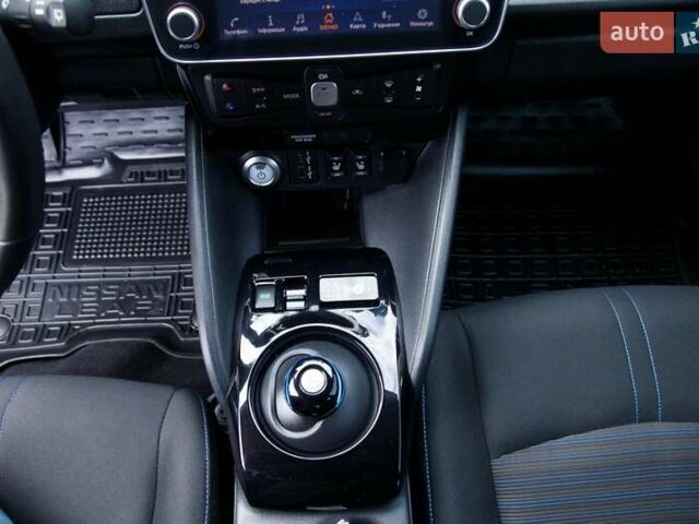 Черный Ниссан Лиф, объемом двигателя 0 л и пробегом 73 тыс. км за 15950 $, фото 60 на Automoto.ua