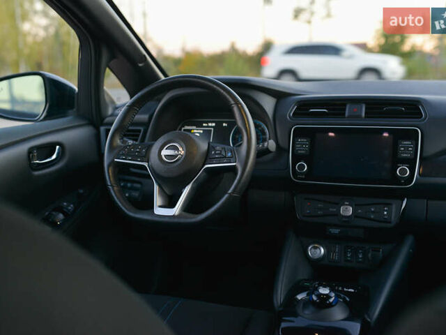 Черный Ниссан Лиф, объемом двигателя 0 л и пробегом 28 тыс. км за 21000 $, фото 42 на Automoto.ua