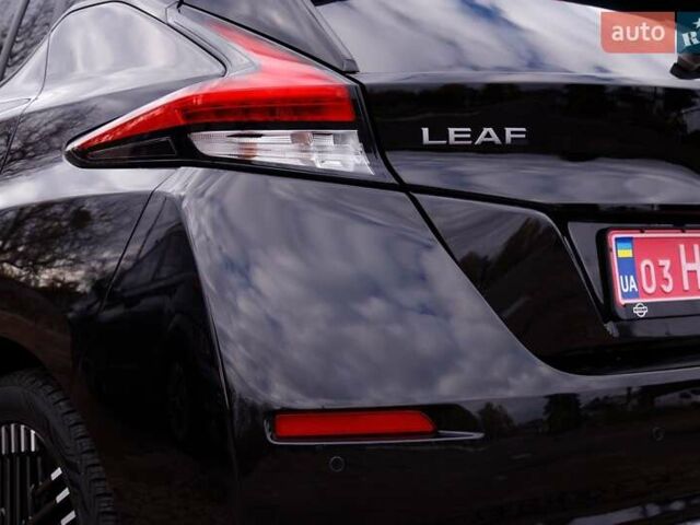 Черный Ниссан Лиф, объемом двигателя 0 л и пробегом 73 тыс. км за 15950 $, фото 41 на Automoto.ua