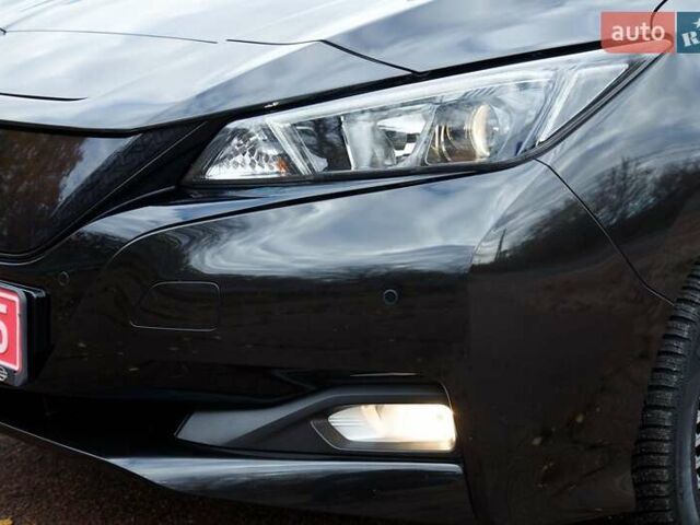 Черный Ниссан Лиф, объемом двигателя 0 л и пробегом 73 тыс. км за 15950 $, фото 35 на Automoto.ua