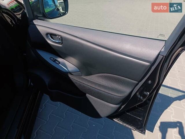 Черный Ниссан Лиф, объемом двигателя 0 л и пробегом 17 тыс. км за 16500 $, фото 15 на Automoto.ua