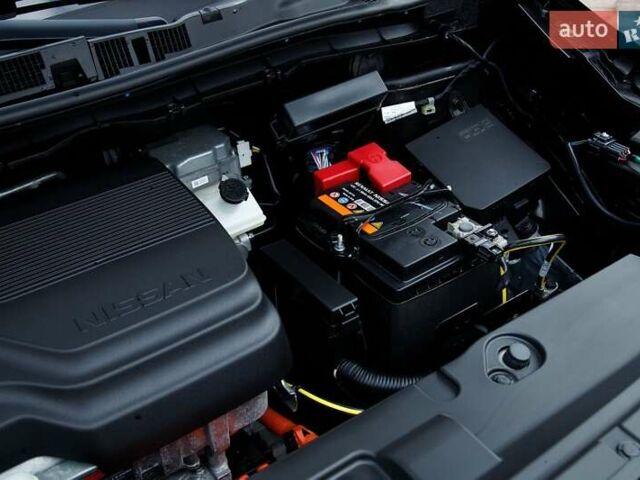 Черный Ниссан Лиф, объемом двигателя 0 л и пробегом 73 тыс. км за 15950 $, фото 32 на Automoto.ua