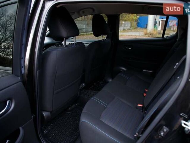 Черный Ниссан Лиф, объемом двигателя 0 л и пробегом 73 тыс. км за 15950 $, фото 72 на Automoto.ua