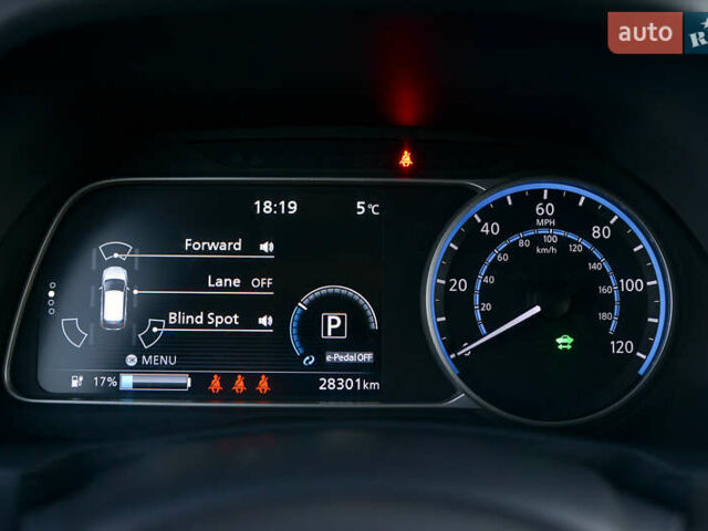 Черный Ниссан Лиф, объемом двигателя 0 л и пробегом 28 тыс. км за 21000 $, фото 34 на Automoto.ua