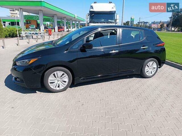 Черный Ниссан Лиф, объемом двигателя 0 л и пробегом 17 тыс. км за 16500 $, фото 1 на Automoto.ua