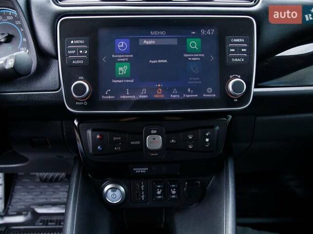 Черный Ниссан Лиф, объемом двигателя 0 л и пробегом 73 тыс. км за 15950 $, фото 59 на Automoto.ua