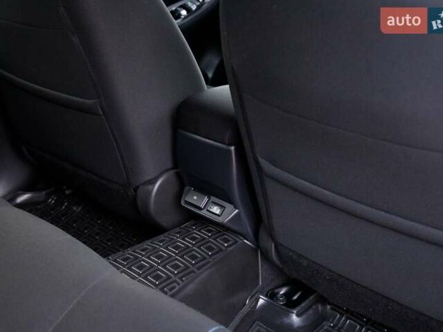 Черный Ниссан Лиф, объемом двигателя 0 л и пробегом 73 тыс. км за 15950 $, фото 70 на Automoto.ua