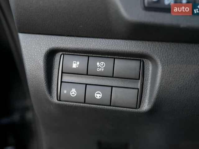 Черный Ниссан Лиф, объемом двигателя 0 л и пробегом 28 тыс. км за 21000 $, фото 31 на Automoto.ua