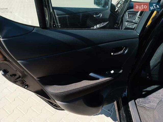 Черный Ниссан Лиф, объемом двигателя 0 л и пробегом 17 тыс. км за 16500 $, фото 10 на Automoto.ua