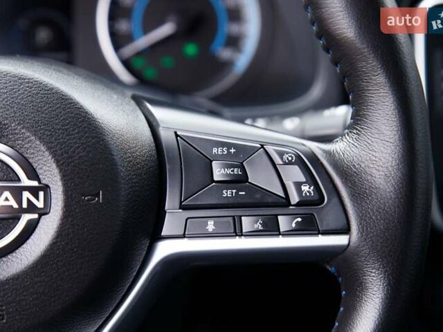 Черный Ниссан Лиф, объемом двигателя 0 л и пробегом 73 тыс. км за 15950 $, фото 55 на Automoto.ua