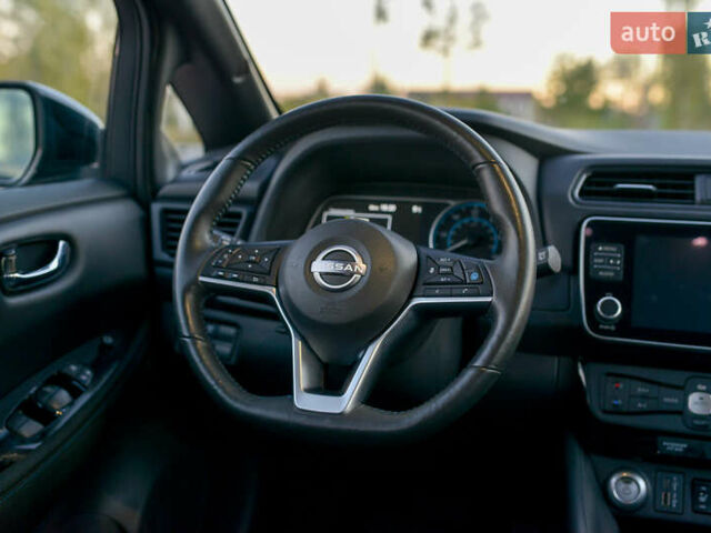 Черный Ниссан Лиф, объемом двигателя 0 л и пробегом 28 тыс. км за 21000 $, фото 43 на Automoto.ua