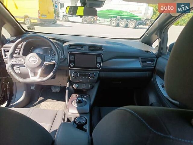 Черный Ниссан Лиф, объемом двигателя 0 л и пробегом 17 тыс. км за 16500 $, фото 17 на Automoto.ua