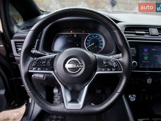 Черный Ниссан Лиф, объемом двигателя 0 л и пробегом 73 тыс. км за 15950 $, фото 56 на Automoto.ua