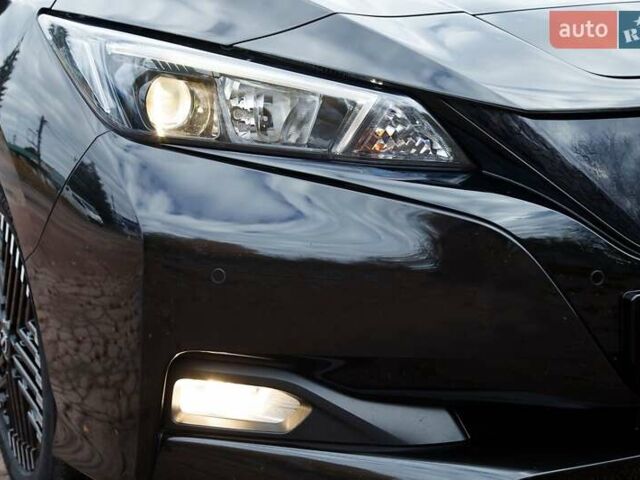 Черный Ниссан Лиф, объемом двигателя 0 л и пробегом 73 тыс. км за 15950 $, фото 34 на Automoto.ua