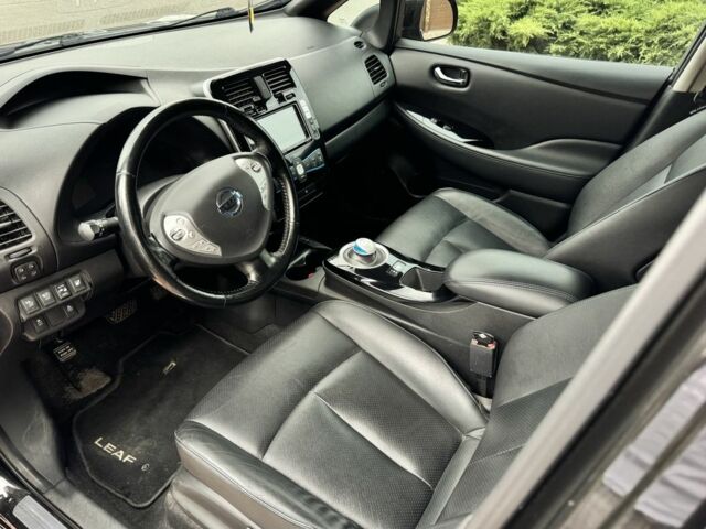 Чорний Ніссан Ліф, об'ємом двигуна 0 л та пробігом 127 тис. км за 7700 $, фото 9 на Automoto.ua