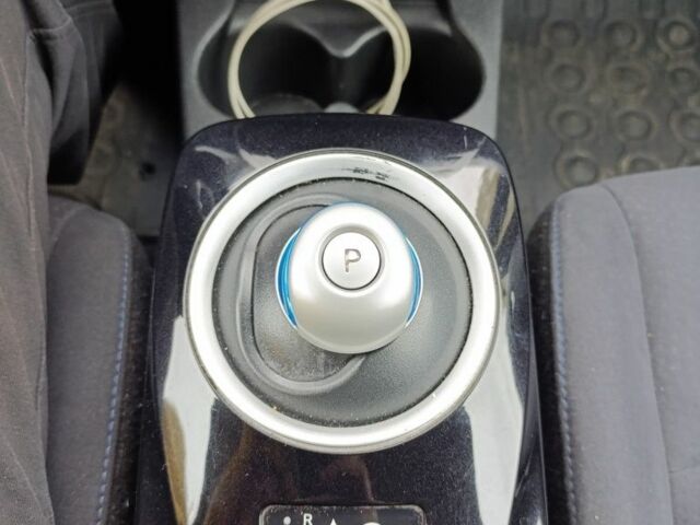 Черный Ниссан Лиф, объемом двигателя 0 л и пробегом 85 тыс. км за 8800 $, фото 1 на Automoto.ua