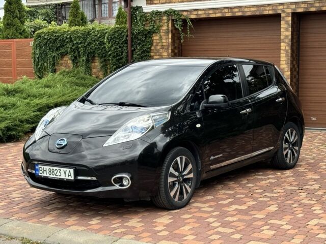 Чорний Ніссан Ліф, об'ємом двигуна 0 л та пробігом 127 тис. км за 7700 $, фото 2 на Automoto.ua