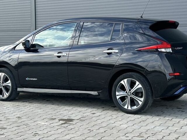 Черный Ниссан Лиф, объемом двигателя 0 л и пробегом 82 тыс. км за 16800 $, фото 9 на Automoto.ua