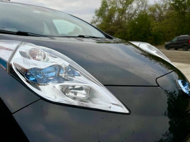 Черный Ниссан Лиф, объемом двигателя 0 л и пробегом 102 тыс. км за 7500 $, фото 7 на Automoto.ua