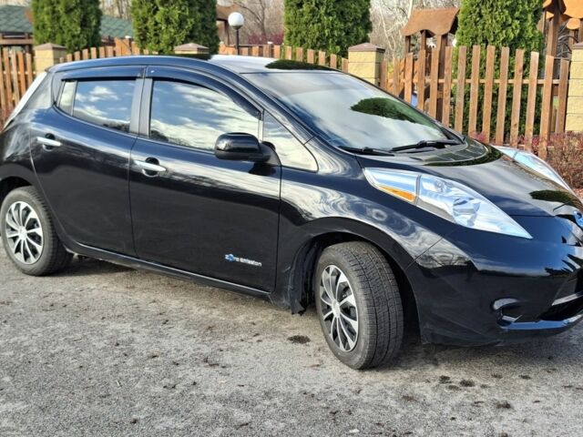 Черный Ниссан Лиф, объемом двигателя 0 л и пробегом 156 тыс. км за 8000 $, фото 1 на Automoto.ua