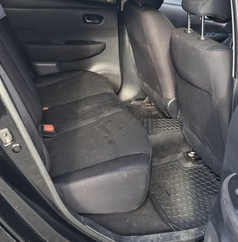 Черный Ниссан Лиф, объемом двигателя 0 л и пробегом 156 тыс. км за 8000 $, фото 14 на Automoto.ua