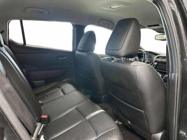 Черный Ниссан Лиф, объемом двигателя 0 л и пробегом 116 тыс. км за 12200 $, фото 5 на Automoto.ua